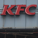 Владелец KFC решил продать бизнес в России