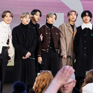 Участники k-pop-группы BTS отправляются служить в армию