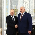 Путин созвонился с Лукашенко и поблагодарил его за содействие при организации обмена заключенными 