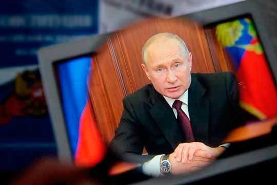 «Обязательства перед Беларусью Россия исполнит»: Путин готов ввести войска?