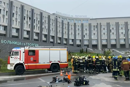 Пять человек погибли при пожаре в больнице в Петербурге