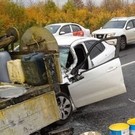 На трассе Казань – Оренбург легковой автомобиль влетел в машину дорожников – один человек погиб