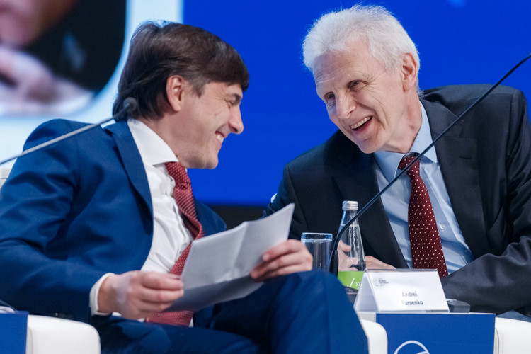 Члены правительства России в IT-парке им. Рамеева «формируют будущее» с коллегами из других стран
