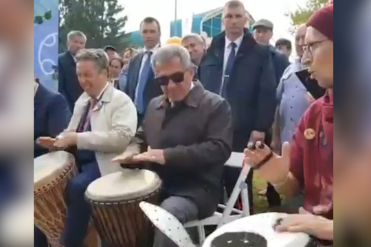 Рустам Минниханов и Наиль Маганов сыграли на барабанах в Альметьевске