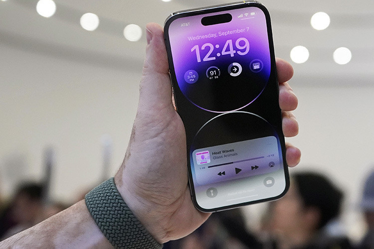 «При параллельном импорте будут запредельные цены»: стоит ли брать iPhone 14?
