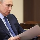 Путин подписал закон о соцподдержке вдов погибших военных