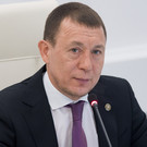 Муллин призвал бизнес «работать по совести» и не сдавать помещения «наливайкам»