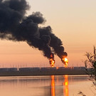 Пожар на нефтебазе в Ростовской области тушат третьи сутки – его площадь достигла 10 тысяч «квадратов»