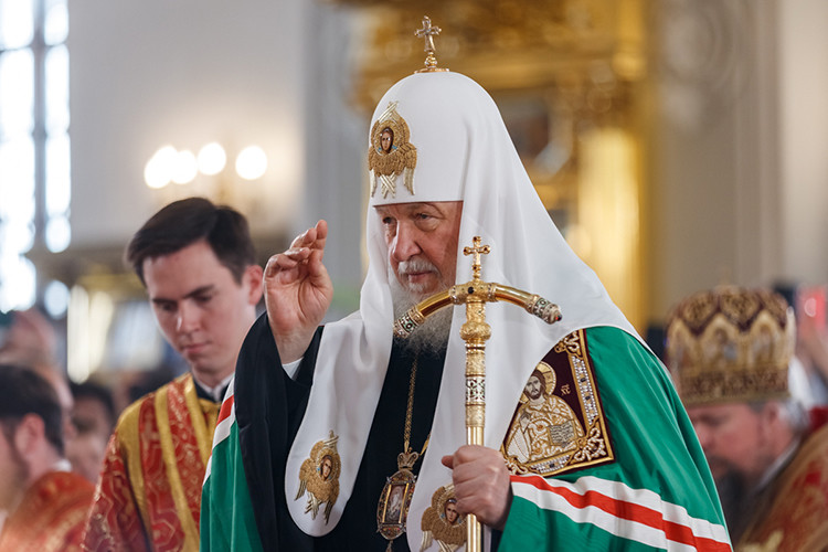 Патриарх Московский и всея Руси Кирилл возглавил торжественное богослужение в соборе Казанской иконы Божией Матери