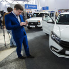 АвтоВАЗ выявил завышение цен на LADA у дилеров