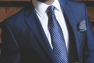 Baza: «Роснефть» за 1,3 млн евро одела сотрудников у кутюрье Бреда Питта