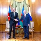 Путин поздравил Алиева с победой на выборах