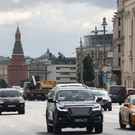 В апреле импорт новых легковых автомобилей в РФ упал до минимума за 10 месяцев
