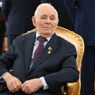 Владимир Путин во время инаугурации пожал руку одному человеку – «детскому доктору мира»