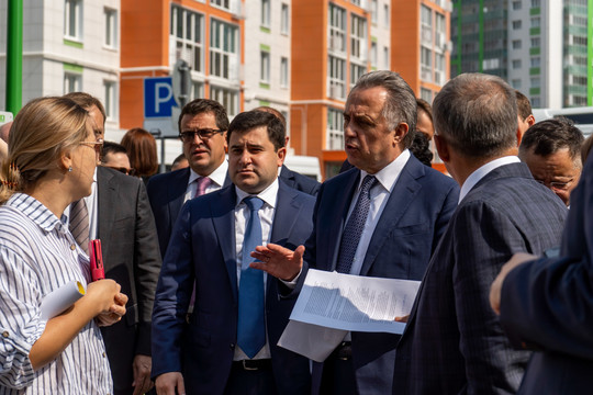 Мутко и Минниханов посетили жилой комплекс «Весна»