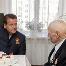 Метшин побывал в гостях у ветерана ВОВ Петра Кильганова
