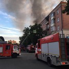 «На верхние этажи подняться было сложно – высокая температура»: жильцы горящего дома на Чехова рассказали об эвакуации