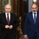«Никол Воваевич, жду вас в Казани»: Путин принял Пашиняна в Кремле 