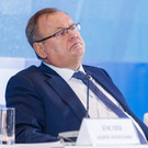 Глава ВТБ допустил рост ключевой ставки до 25%: «Там, где женщины руководят процессом, невозможного мало»
