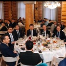 Минниханов и Мухаметшин приехали на поминки народного поэта Татарстана Разиля Валеева