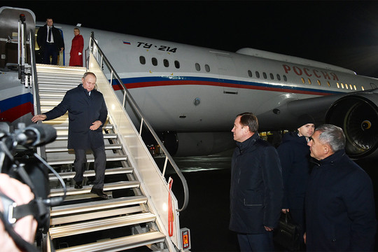 Владимир Путин прилетел на празднование 50-летия КАМАЗа