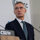 Столтенберг: НАТО пытается избежать прямого столкновения с Россией