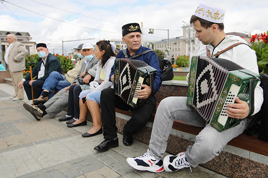 В Казани стартовал XXXV республиканский праздник национальной культуры «Уйнагыз, гармуннар!»