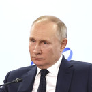 Визитка Путина из 90-х продана на аукционе за 2 миллиона рублей