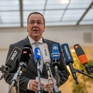 Министр обороны Германии поручил разработать модель воинской повинности
