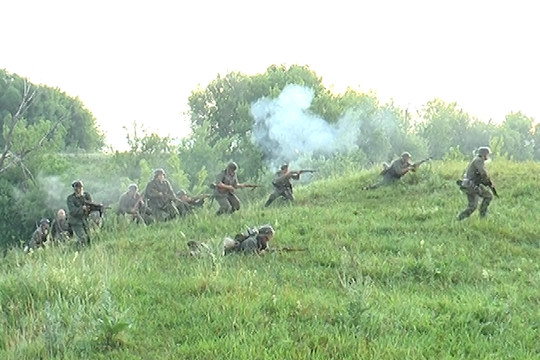 Первый военный фестиваль «Элбэдэн» проходит в Татарстане