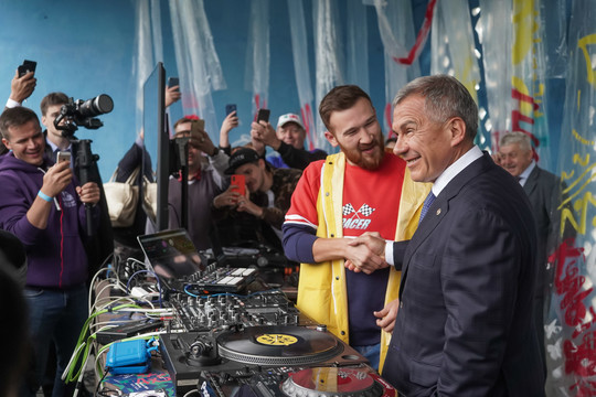 День молодежи в Казани: Минниханов попробовал себя в роли диджея