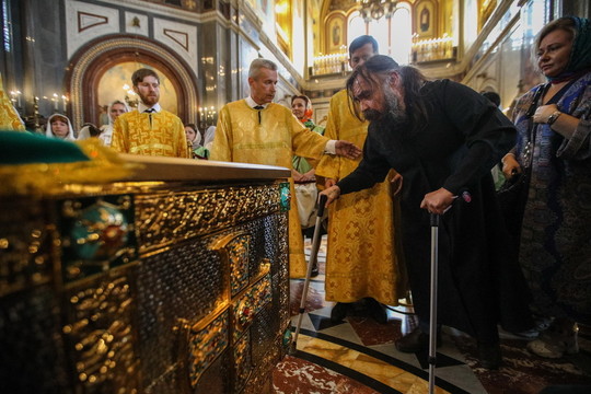 Мощи святых покровителей брака Петра и Февронии привезли в Москву