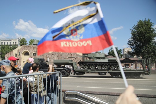 75-лет Победы: техника готовится к проходу по Красной площади, самолеты уже в небе