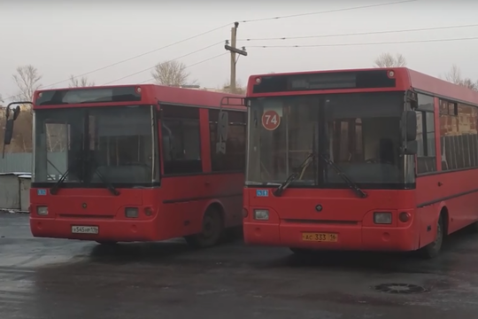 Казанские перевозчики под траурный марш «простились» с проданными автобусами