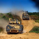 США готовят новый пакет военной помощи для Украины на $500 миллионов: Bradley, Javelin и снаряды для HIMARS