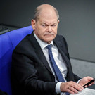 Шольц рассказал о ежедневной переписке с Макроном