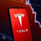 FT: На Украине начали использовать аккумуляторы Tesla из-за проблем с электричеством