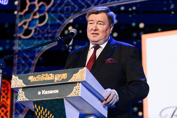 Рифат Фаттахов: «Восточный базар в Казани» показывает, что идеология может быть прекрасной песней мира»
