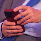 СМИ: Сотрудникам минпромторга РФ запретят использовать iPhone