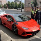 ГИБДД остановила Lamborghini за агрессивную езду в центре Казани