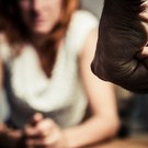 В Челнах на девушку напал мужчина, с которым она познакомилась в сети 