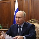 Путин третий раз за год встретился с главой ВТБ Костиным