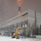 В Казани рабочий упал с 10-метровой высоты во время установки окон