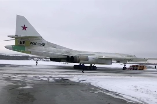 Модернизированный Ту-160М поднялся в небо над Казанью: это его первый полет