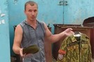 В Беларуси бывшие силовики выбрасывают форму в знак протеста против насилия