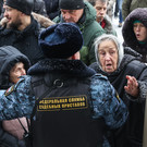 Госдума в первом чтении одобрила законопроект, разрешающий судебным приставам применять огнестрельное оружие, силу и спецсредства