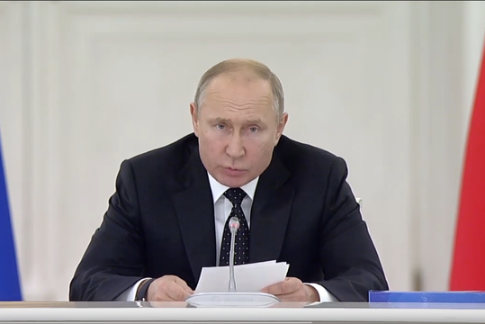 Путин возмутился спрятанными камерами на трассах