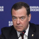 Медведев заявил, что мир вплотную подошел к угрозе третьей мировой войны