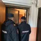 Дети известной в Челнах скандальной матери выпроводили полицейских, пришедших к ним домой