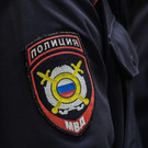 В Казани неизвестные устроили массовую драку возле ТЦ – кидали друг в друга тапочками и махали руками